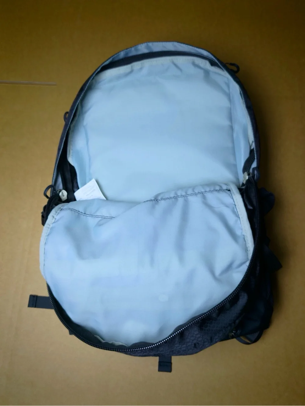 Osprey Comet 30 Commuter Men's Black Backpack